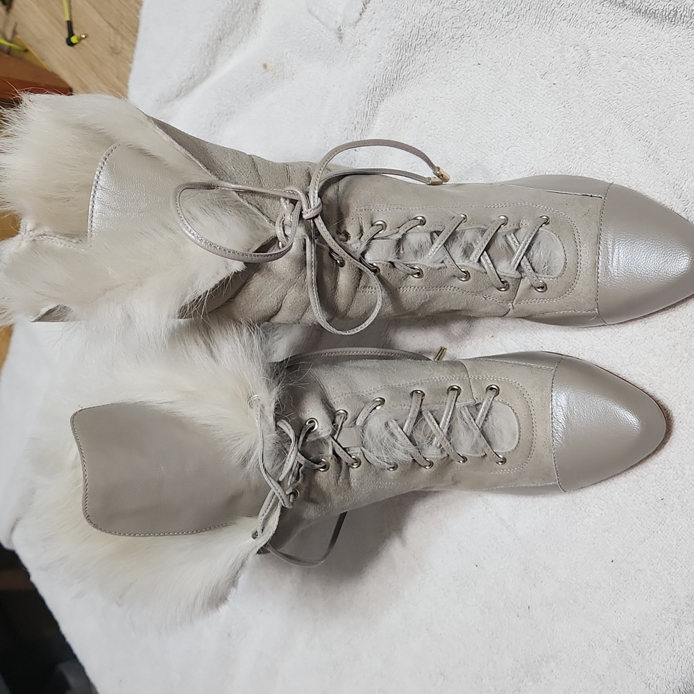Lace upboots